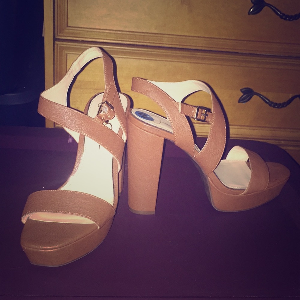 JESSICA SIMPSON HIGH FASHION HEELS